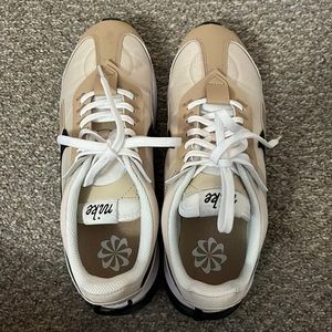 Wmns Air Max Pre-Day Oatmeal